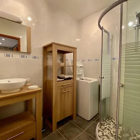 Charmante Maisonnette A Blavozy, Proche Du Puy-en-velay, Avec Terrasse Privative, Wifi, Et Parking - Fr-1-582-57 * ブラヴォジー